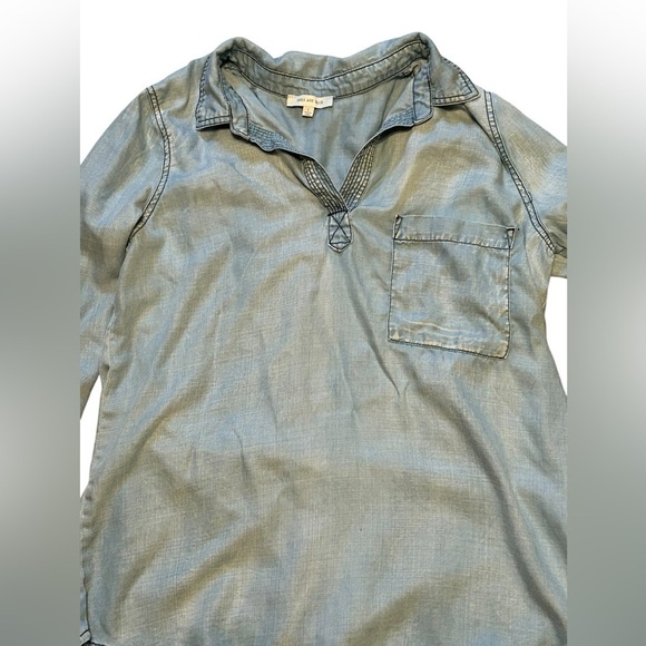 SKIES ARE BLUE Alisson Chambray Top Size Large - Picture 2 of 12